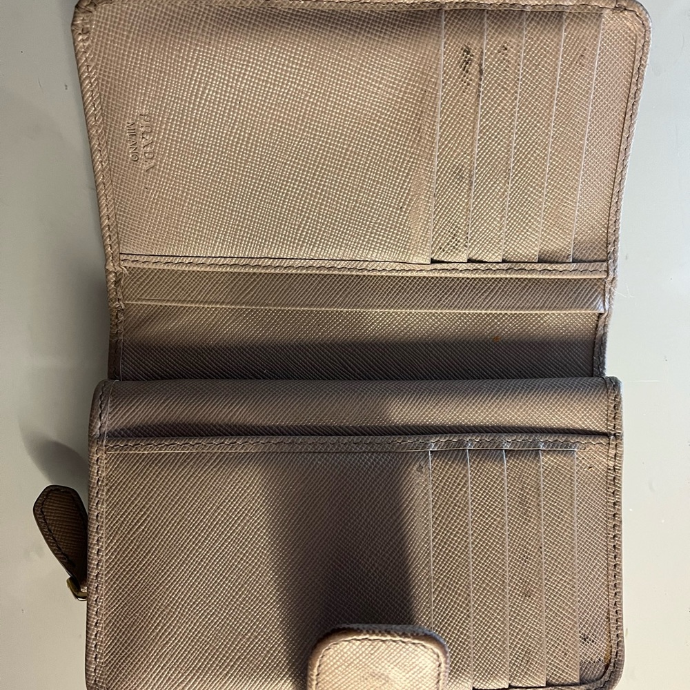 Prada wallet - Picture 3 of 3